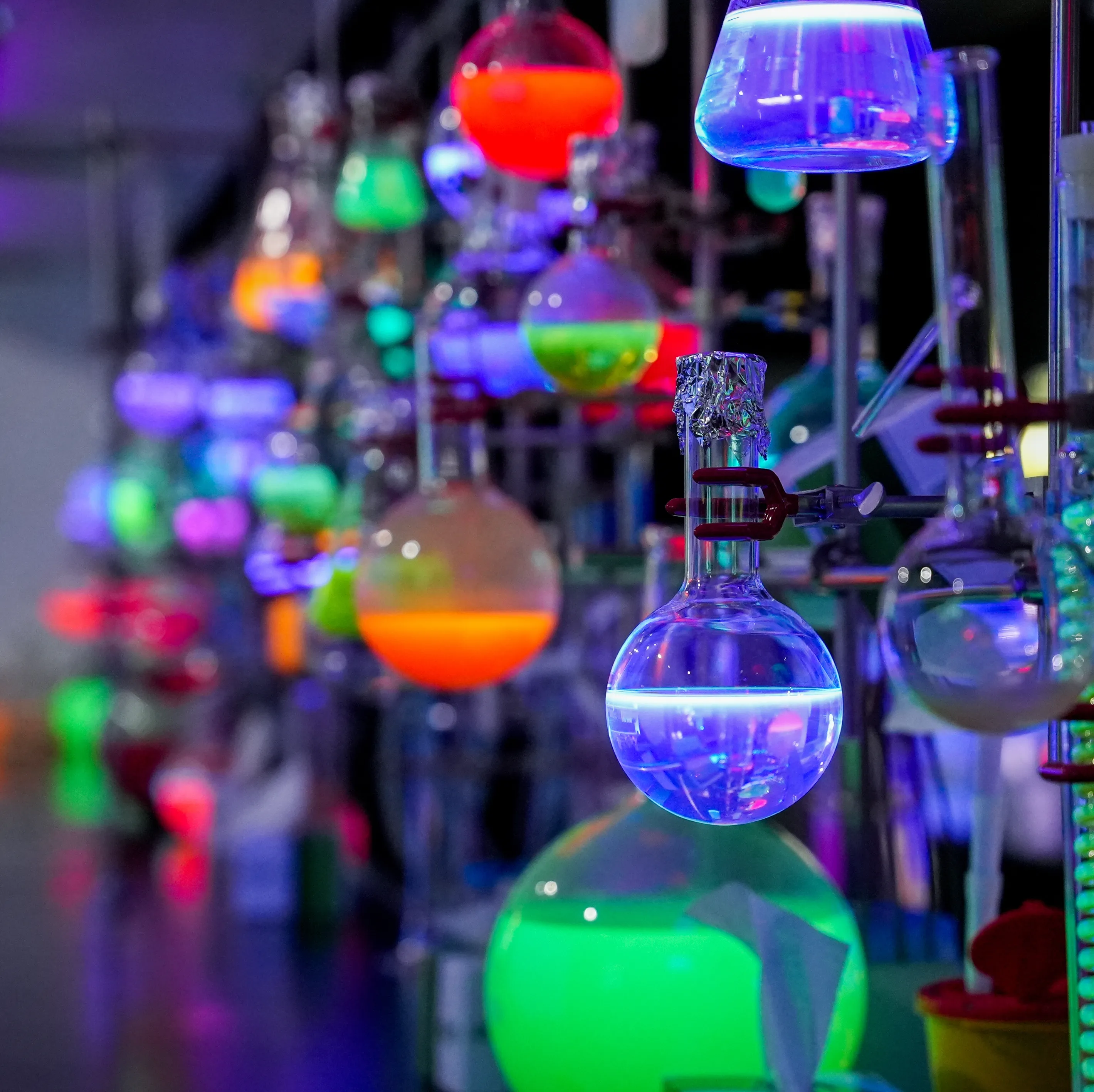 岡崎市のサイエンスバーの内観